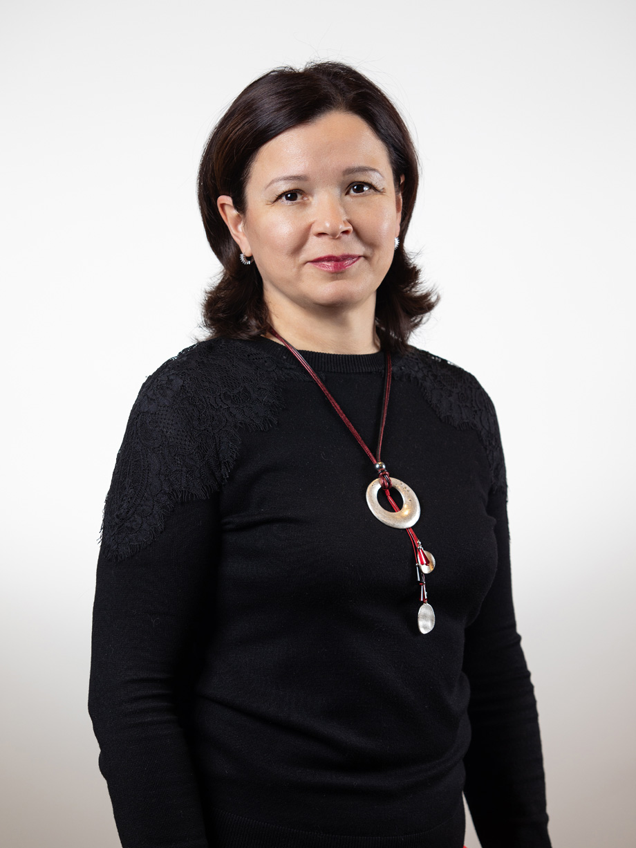 Nadezhda Polkanova . Chief Accountant
