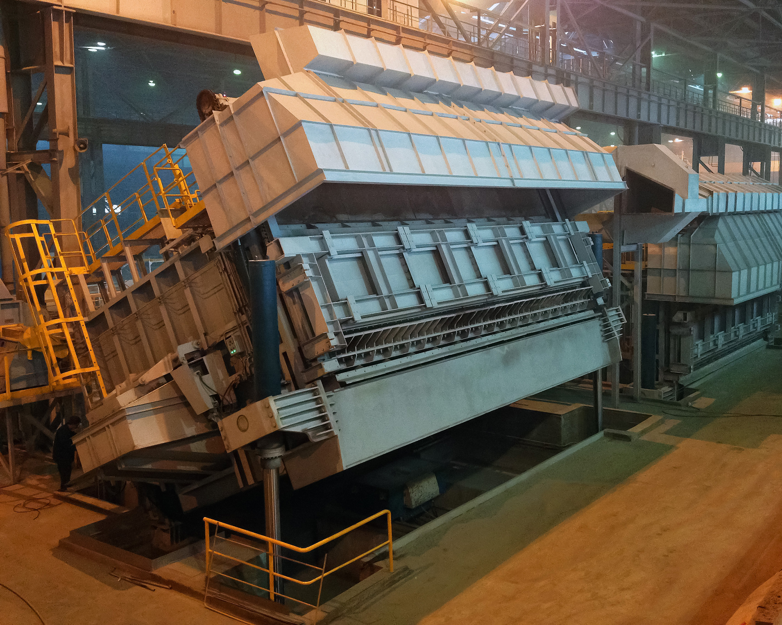Melting and holding furnaces